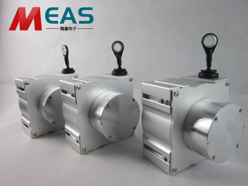 拉線式位移編碼器如何實現拉頭萬向旋轉