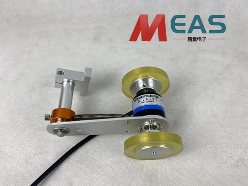 拉繩位移編碼器將采集到的位移信號反饋給應用系統(tǒng)