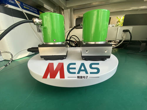 拉繩位移編碼器與控制系統(tǒng)相連實(shí)現(xiàn)檢測